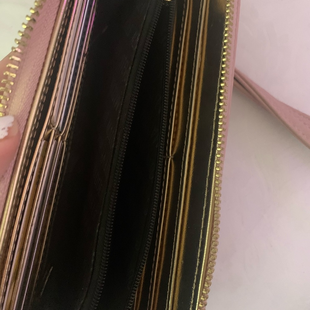wallet - Picture 2 of 2